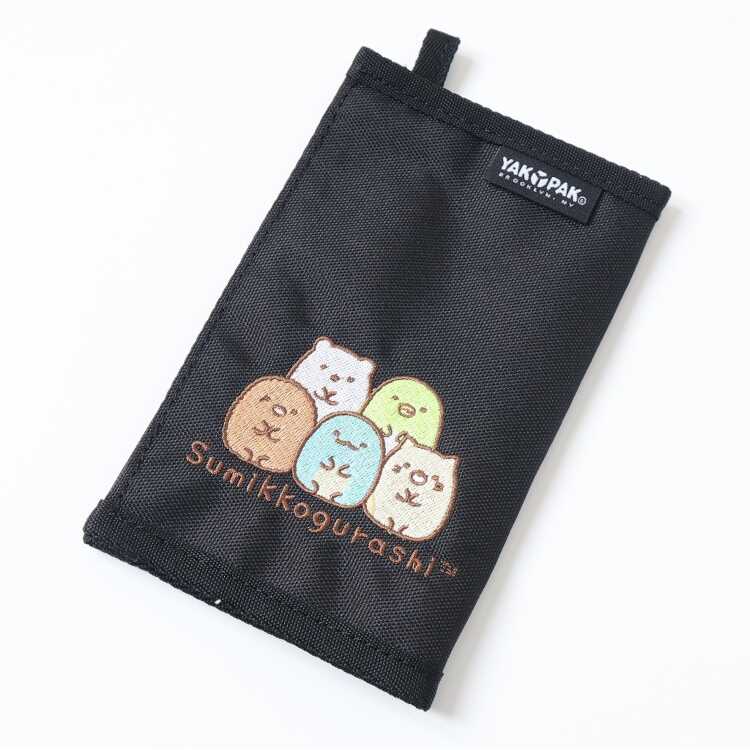 [商品番号] SR0151040401880[メーカー・ブランド] ヤックパック[商品名] すみっコぐらしコラボ 刺繍マルチポーチ [カラー：ブラック] [サイズ：W21/10.5(開/閉)×H16.